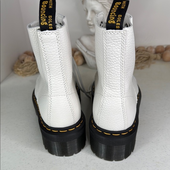 Dr. Martens Sinclair Platform Bootie (Women) Sz 8 NWOB - Picture 8 of 15